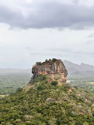 ДЕРЕВНЯ СИГИРИЯ