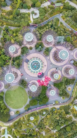 GARDENS BY THE BAY