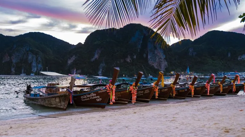 Пхи-Пхи, Майя, Бамбу, Кхай на спидоте