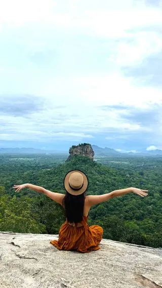 ПОДЪЕМ НА ПИДУРАНГАЛУ