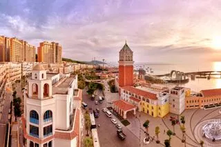 SUNSET TOWN