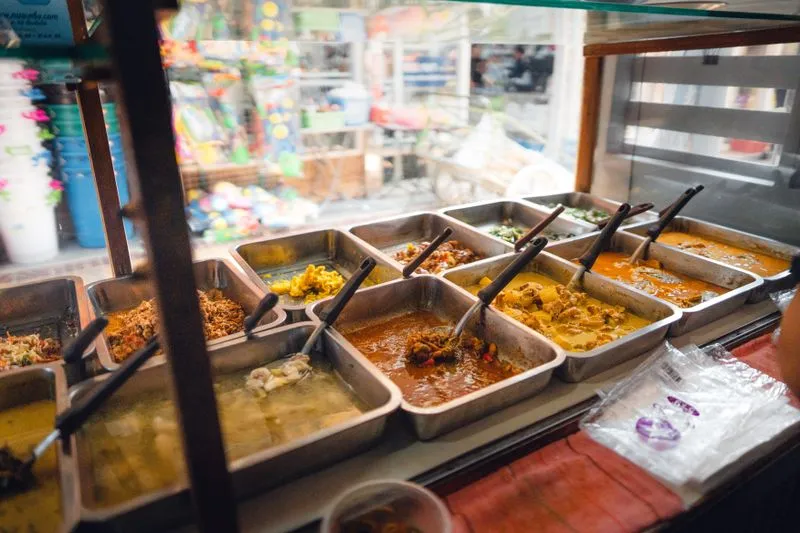 Пробуйте уличную еду 🍲