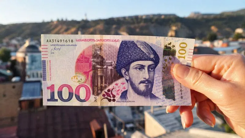 💵 Небольшие расходы — лучше иметь наличные