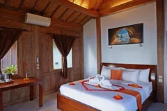 Blue Harbor Beachfront Villas – Нуса Пенида