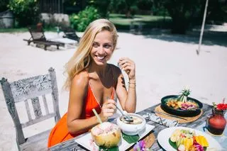 ОТДЫХ И ОБЕД НА THULUSDHOO
