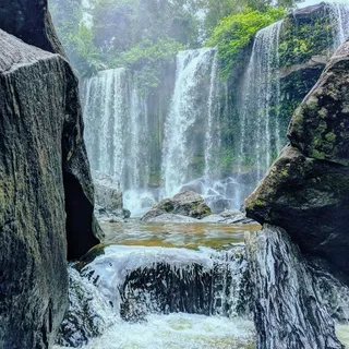 Двухуровневый водопад 