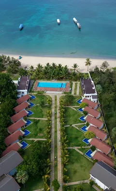 Uppuveli Beach by DSK