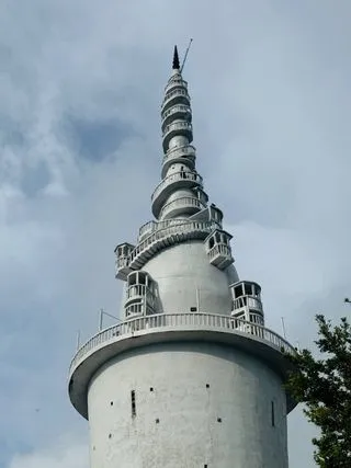 БАШНЯ АМБУЛУВАВА