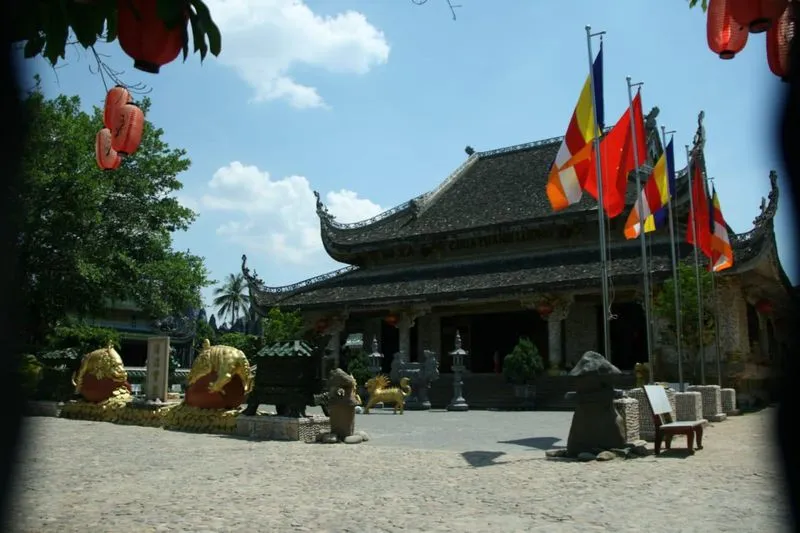 Экскурсия в Фуйен из Нячанга: маяк, пляж и башни Чамов