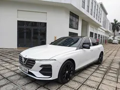 Vinfast Lux
