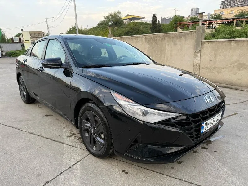 Hyundai Elantra 2023