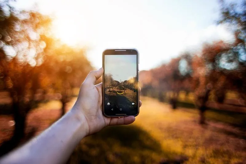 📱 Зарядите телефон заранее