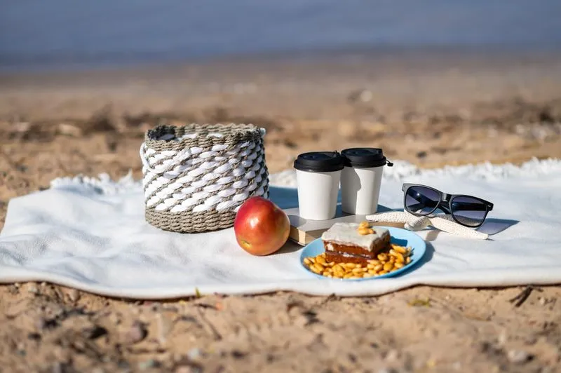 Вода и перекус