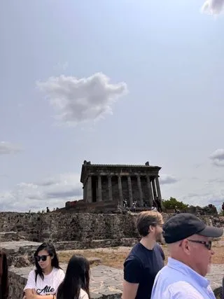 ХРАМ ГАРНИ