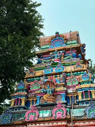 ИНДУИСТСКИЙ ХРАМ