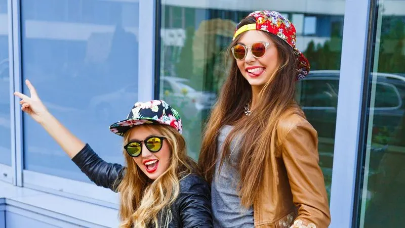 🕶 Очки и головной убор