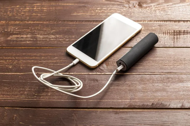 📱 Заряженный телефон