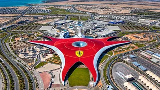 ПАРК FERRARI WORLD С ВЫСОТЫ