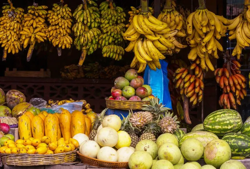 Фрукты лучше на рынках