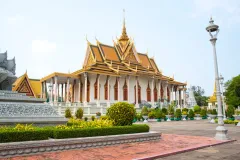 Пномпень из Сиемреапа: экскурсия на 1 день