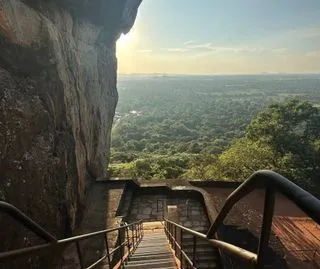 МАЛЫЙ ПИК АДАМА