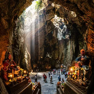 MARBLE MOUNTAINS