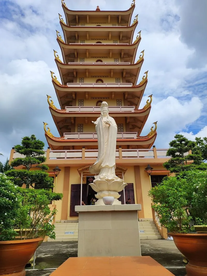 Экскурсия в Хошимин: тоннели Кучи и дельта реки Меконг — 2 дня насыщенного приключения