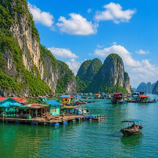 CUA VAN FISHING VILLAGE