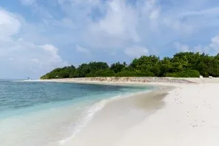 ОСТРОВ THULUSDHOO