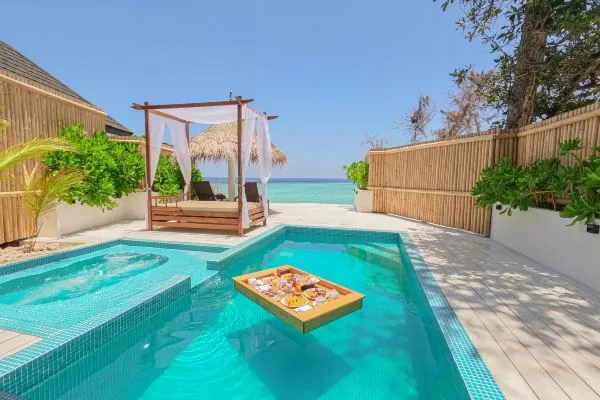 Malahini Kuda Bandos Resort