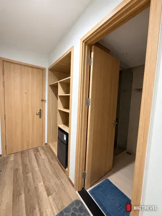 ВХОД И МЕСТА ДЛЯ ХРАНЕНИЯ