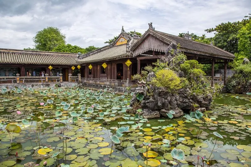 Императорский город Хюэ из Дананга: гробницы, цитадель и дух древнего Вьетнама