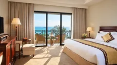 Deluxe Ocean View King Bed