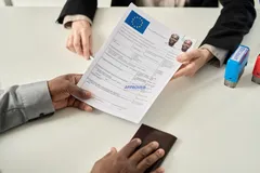 📄 Проверка документов