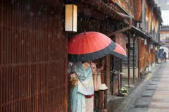 ☔ Зонт или дождевик