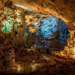 SUNG SOT CAVE