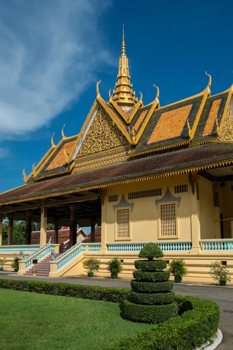 Пномпень из Сиемреапа: экскурсия на 1 день