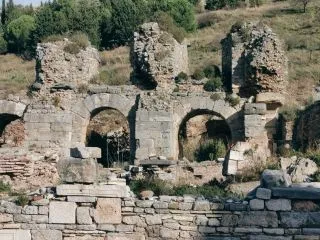 ДРЕВНИЙ РИМСКИЙ АКВЕДУК