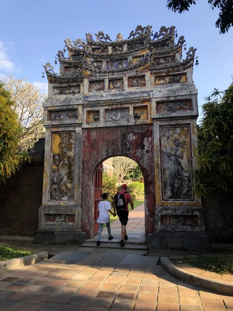 Императорский город Хюэ из Дананга: гробницы, цитадель и дух древнего Вьетнама