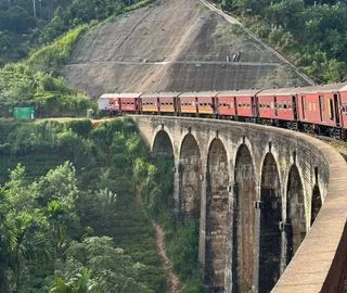 ДЕВЯТИАРОЧНЫЙ МОСТ