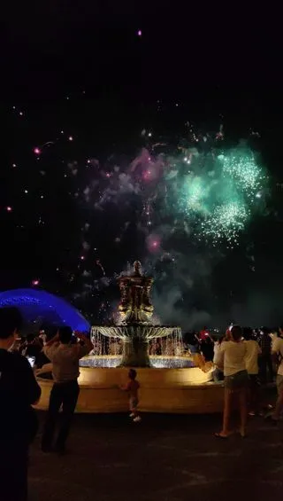 ШОУ "KISS THE STARS"