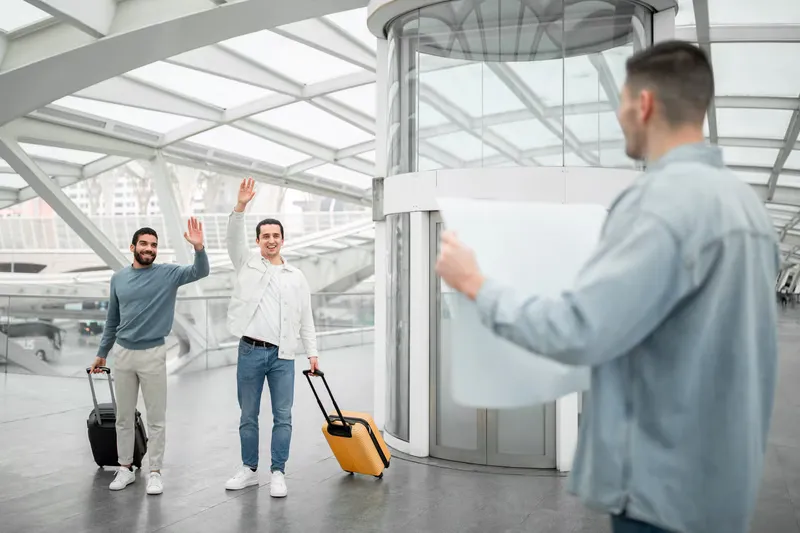 ✈️ Встреча в аэропорту