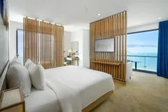Sala Danang Beach Hotel — Дананг