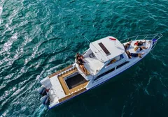 Monohull MRN Bali