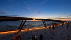 💋 Kiss Bridge