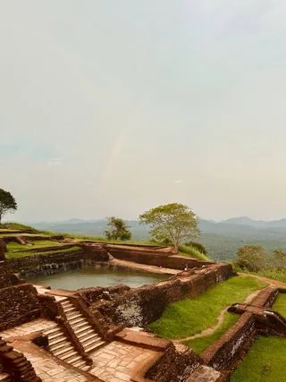 ГОРА СИГИРИЯ