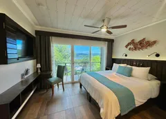 Palau Central Hotel — Корор