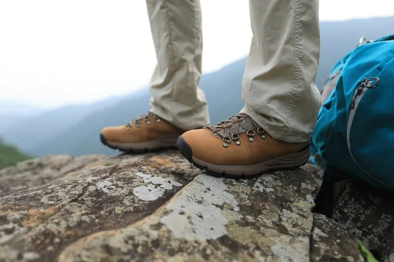 👟 Удобная закрытая обувь для треккинга