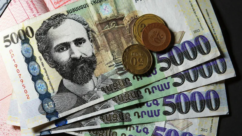💵 Возьмите наличные для обмена в Армении