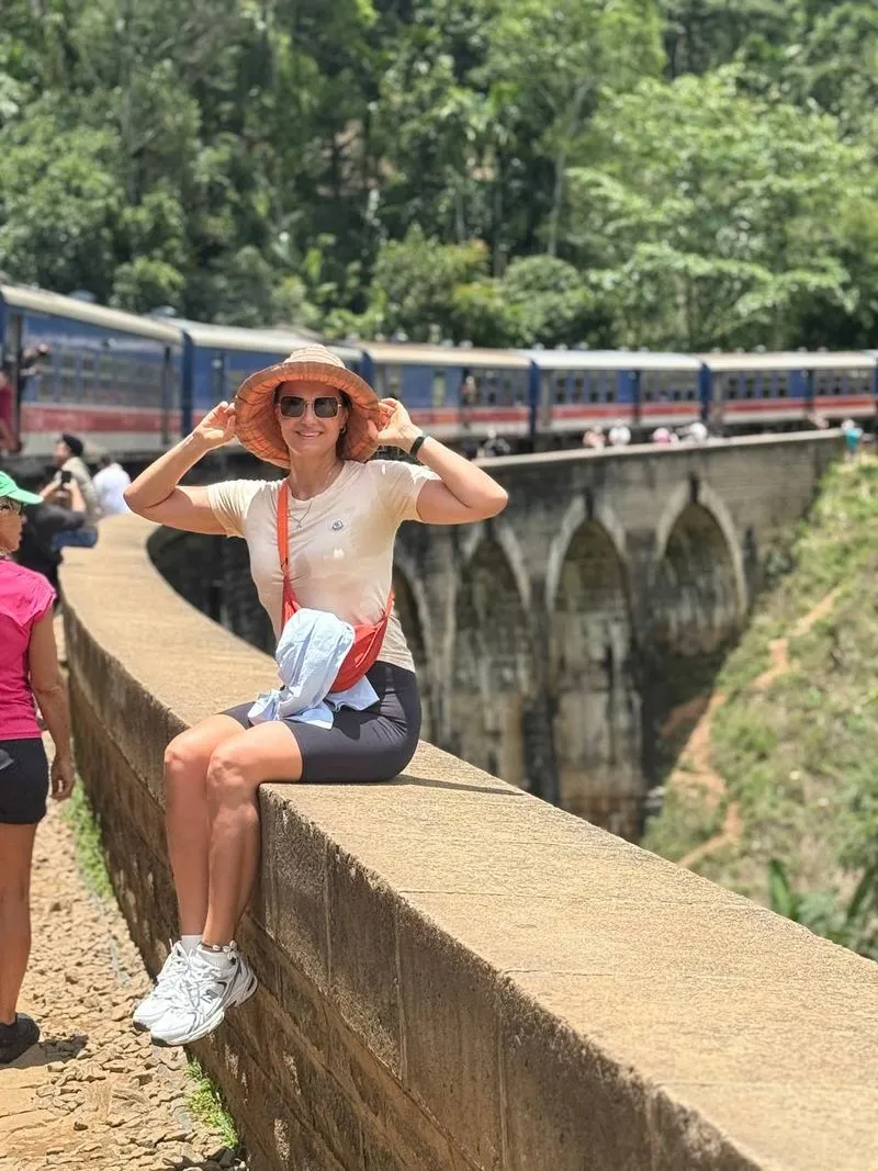 Элла и Ravana poll club